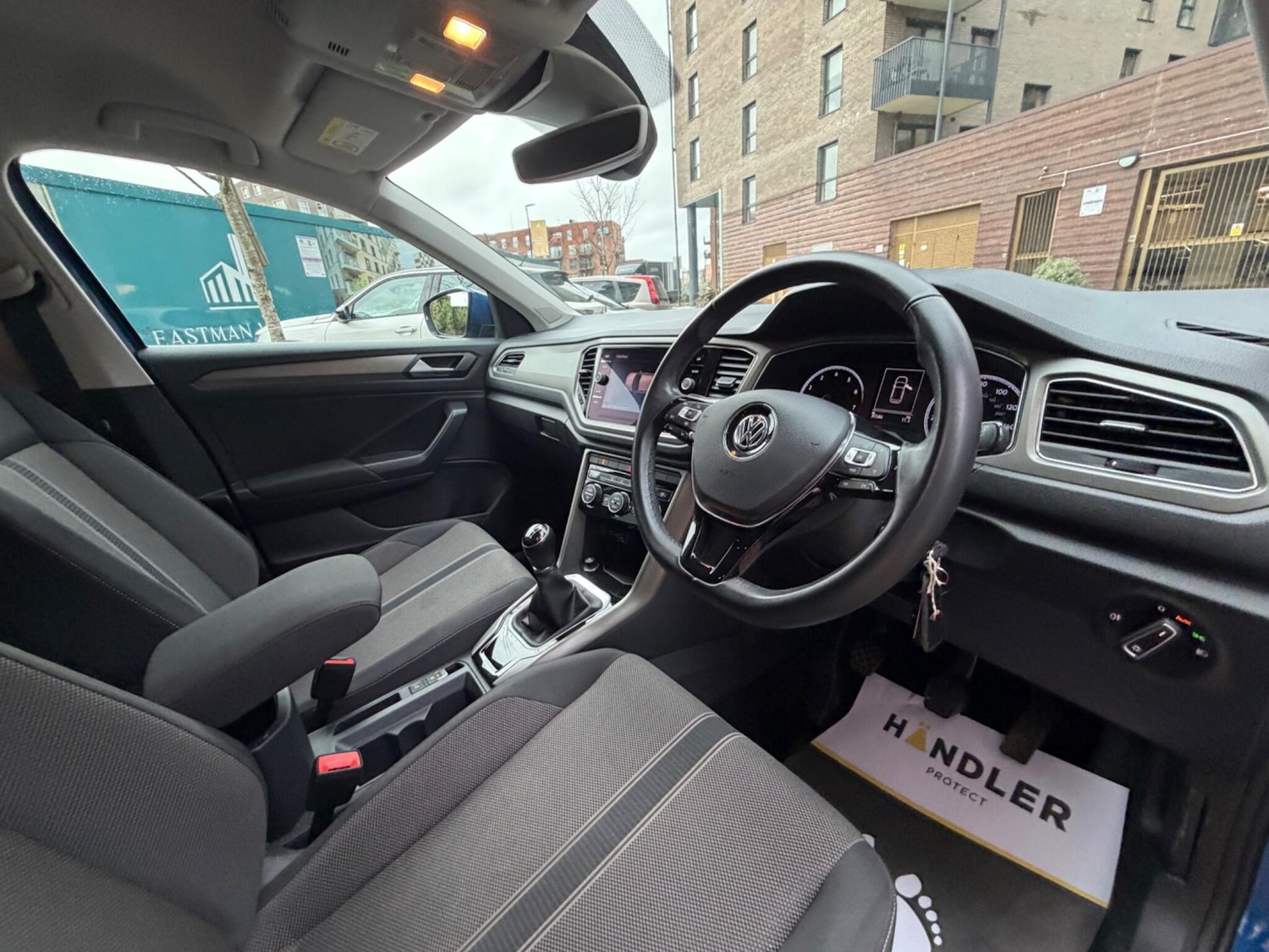 Used Volkswagen T-Roc 2020 for sale - 77290534: Photo 20