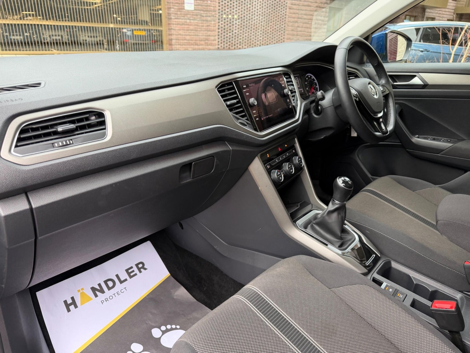 Used Volkswagen T-Roc 2020 for sale - 77290534: Photo 4