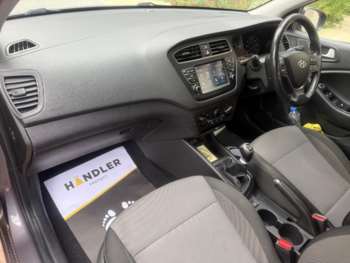 Used Hyundai i20 2019 for sale - 75031171: Photo