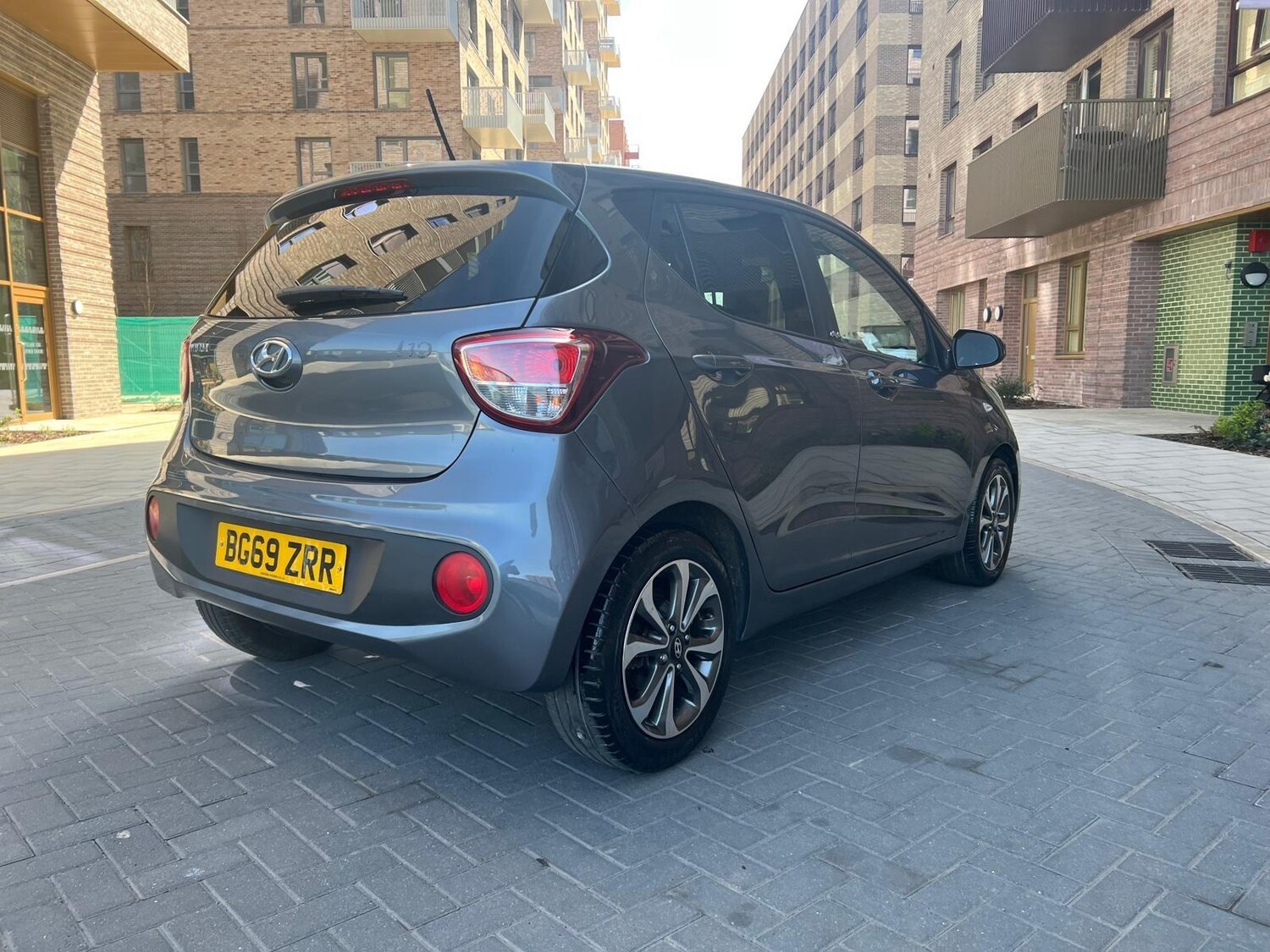 Used Hyundai i10 2019 for sale - 78170311: Photo 2