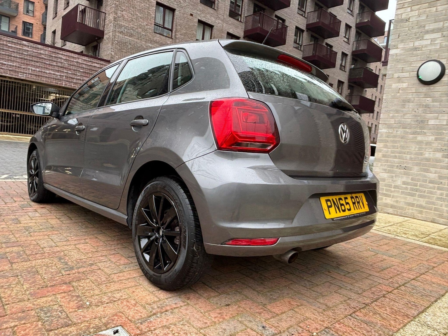 Used Volkswagen Polo 2015 for sale - 77793368: Photo 2