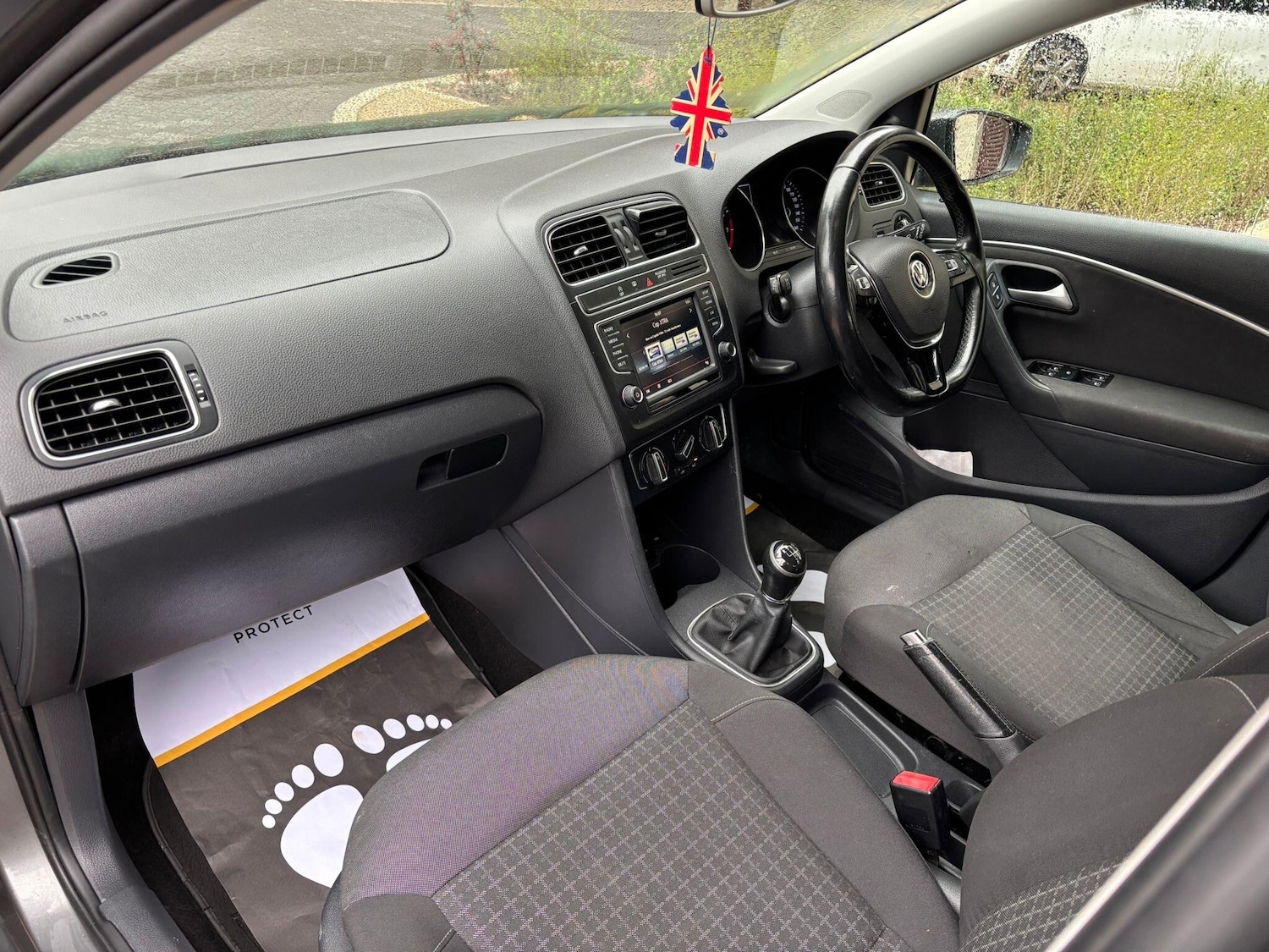 Used Volkswagen Polo 2015 for sale - 77793368: Photo 3