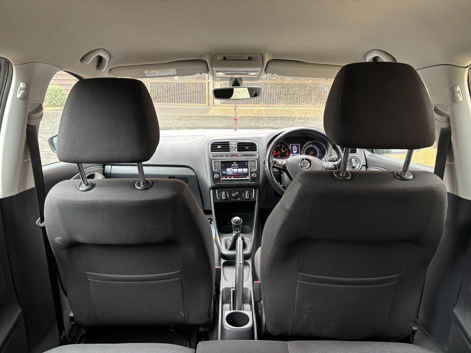 Used Volkswagen Polo 2015 for sale - 77793368: Photo 44