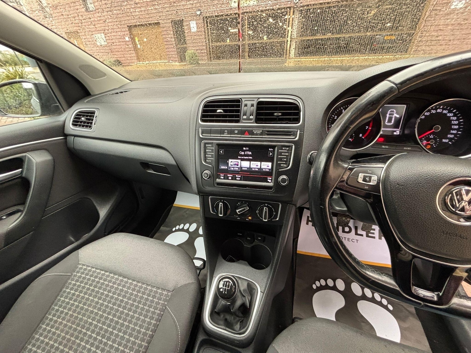 Used Volkswagen Polo 2015 for sale - 77793368: Photo 45