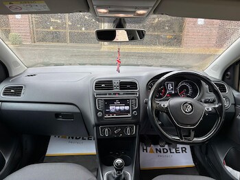 Used Volkswagen Polo 2015 for sale - 77793368: Photo