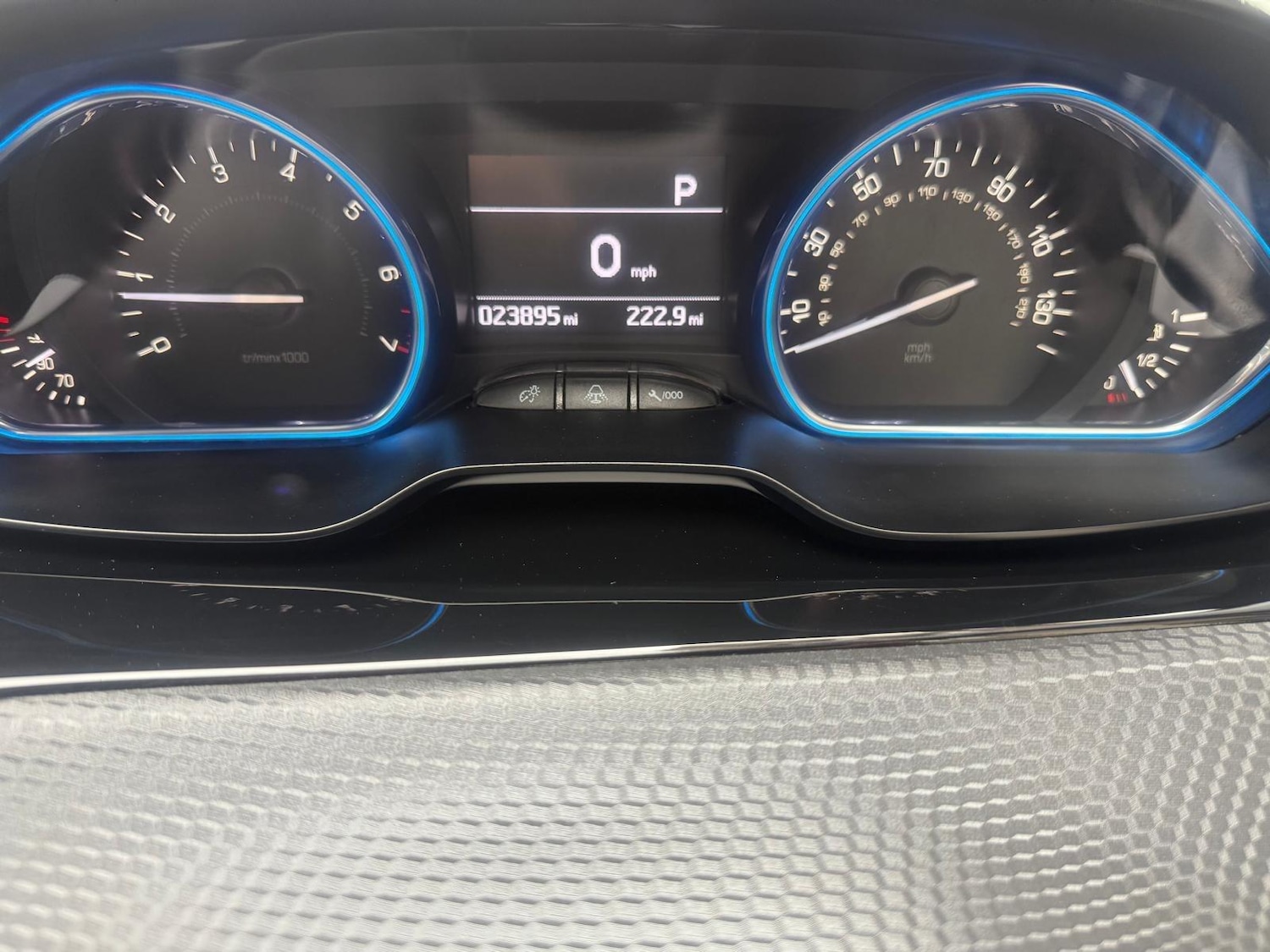 Used Peugeot 2008 2018 for sale - 76472911: Photo 31