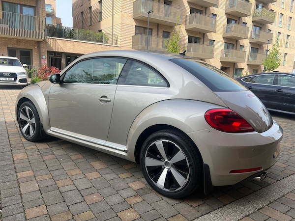 Used Volkswagen Beetle 2016 for sale - 74070401: Photo 2