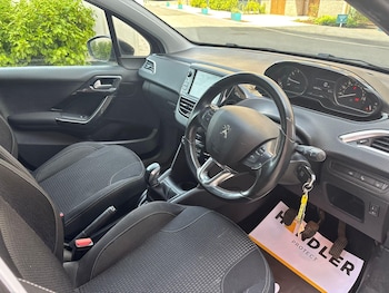 Used Peugeot 208 2019 for sale - 78684492: Photo