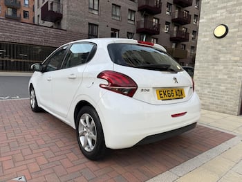 Used Peugeot 208 2016 for sale - 79767399: Photo