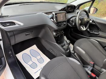 Used Peugeot 208 2016 for sale - 79767399: Photo