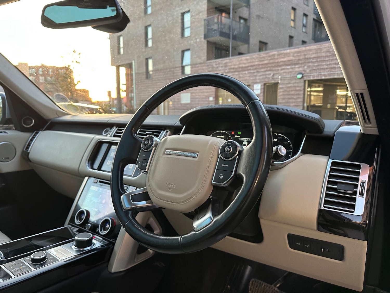 Used Land Rover Range Rover 2016 for sale - 76633566: Photo 16