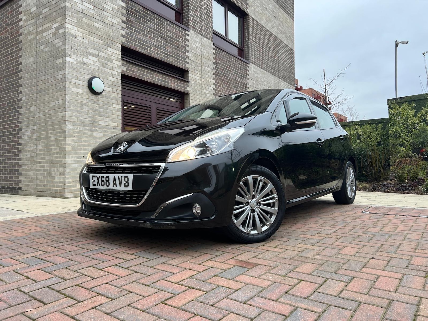 Used Peugeot 208 2018 for sale - 77066472: Photo 11