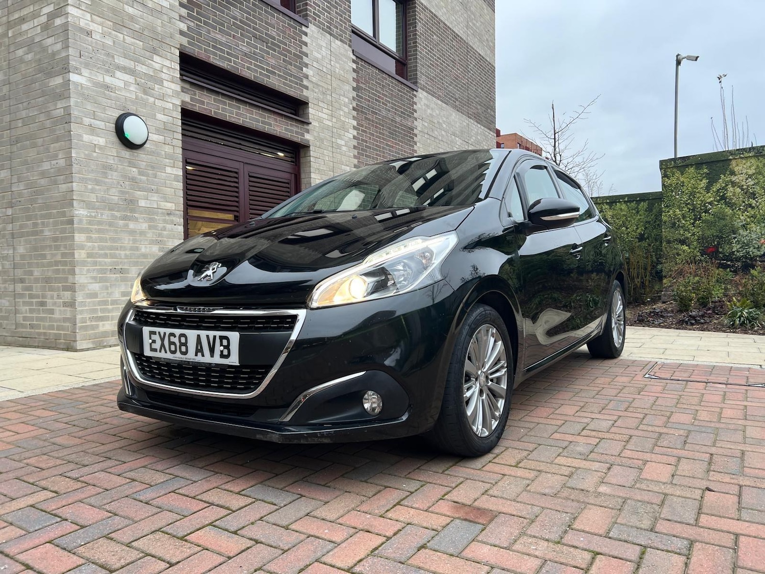 Used Peugeot 208 2018 for sale - 77066472: Photo 13