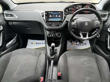 Used Peugeot 208 2018 for sale - 77066472: Photo