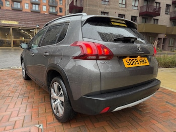 Used Peugeot 2008 2019 for sale - 76850333: Photo