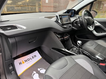 Used Peugeot 2008 2019 for sale - 76850333: Photo