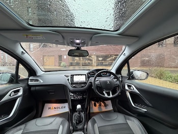 Used Peugeot 2008 2019 for sale - 76850333: Photo