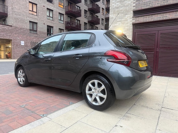 Used Peugeot 208 2016 for sale - 76317956: Photo 18