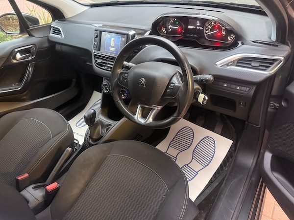 Used Peugeot 208 2016 for sale - 76317956: Photo 19
