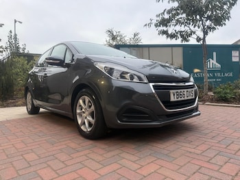Peugeot - 208
