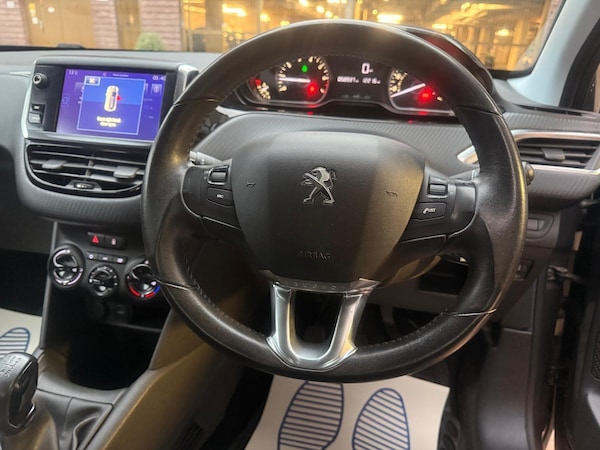 Used Peugeot 208 2016 for sale - 76317956: Photo 21