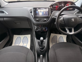 Used Peugeot 208 2016 for sale - 76317956: Photo 4