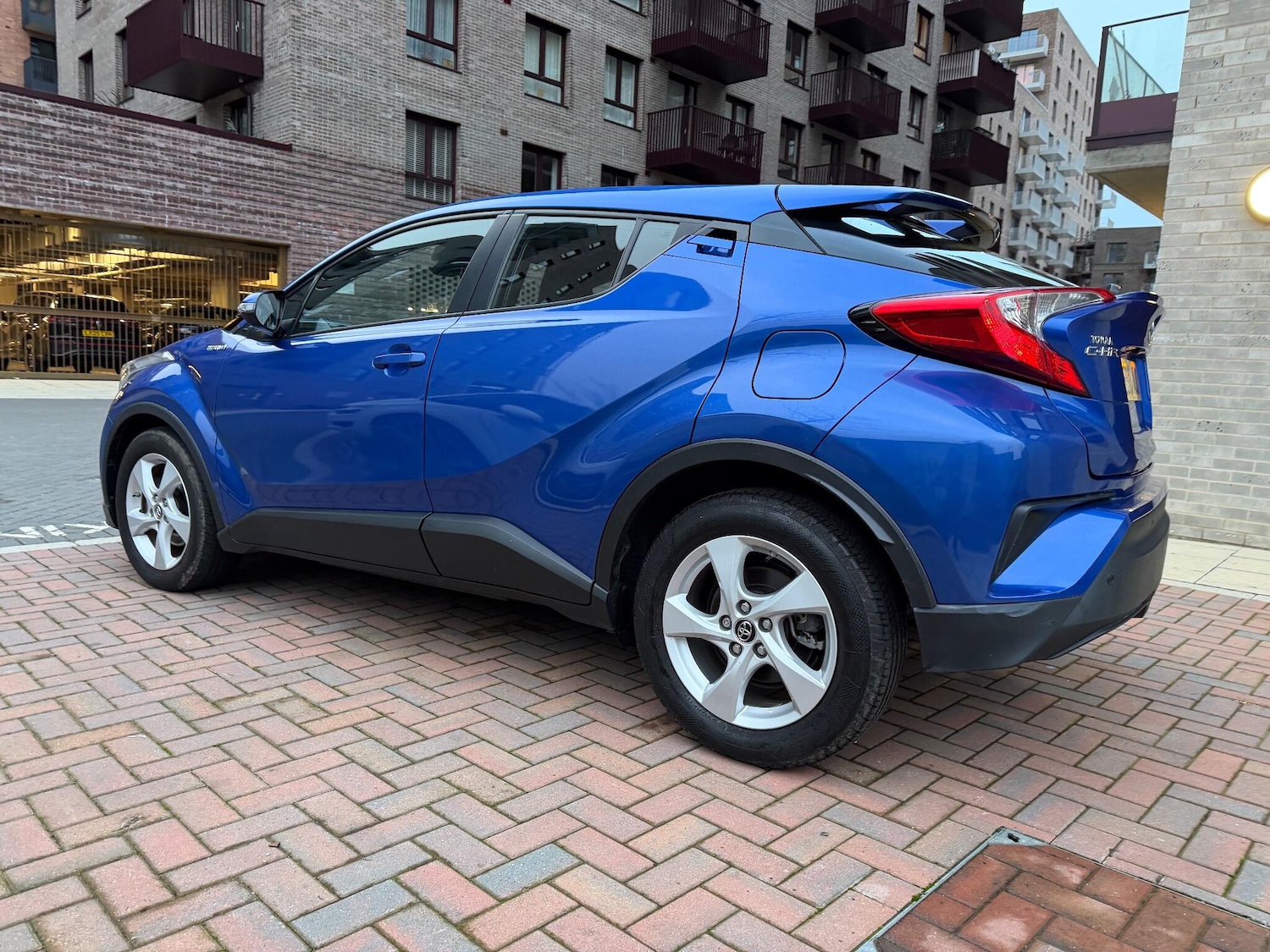 Used Toyota C-HR 2018 for sale - 76839444: Photo 18