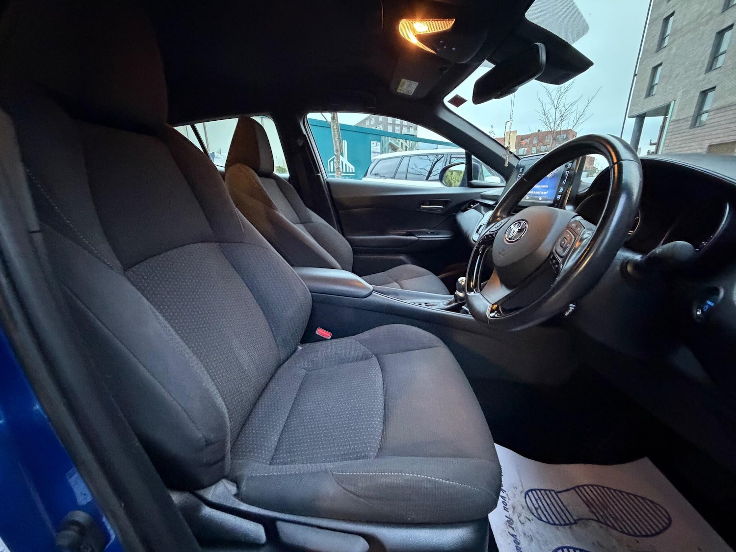 Used Toyota C-HR 2018 for sale - 76839444: Photo 28