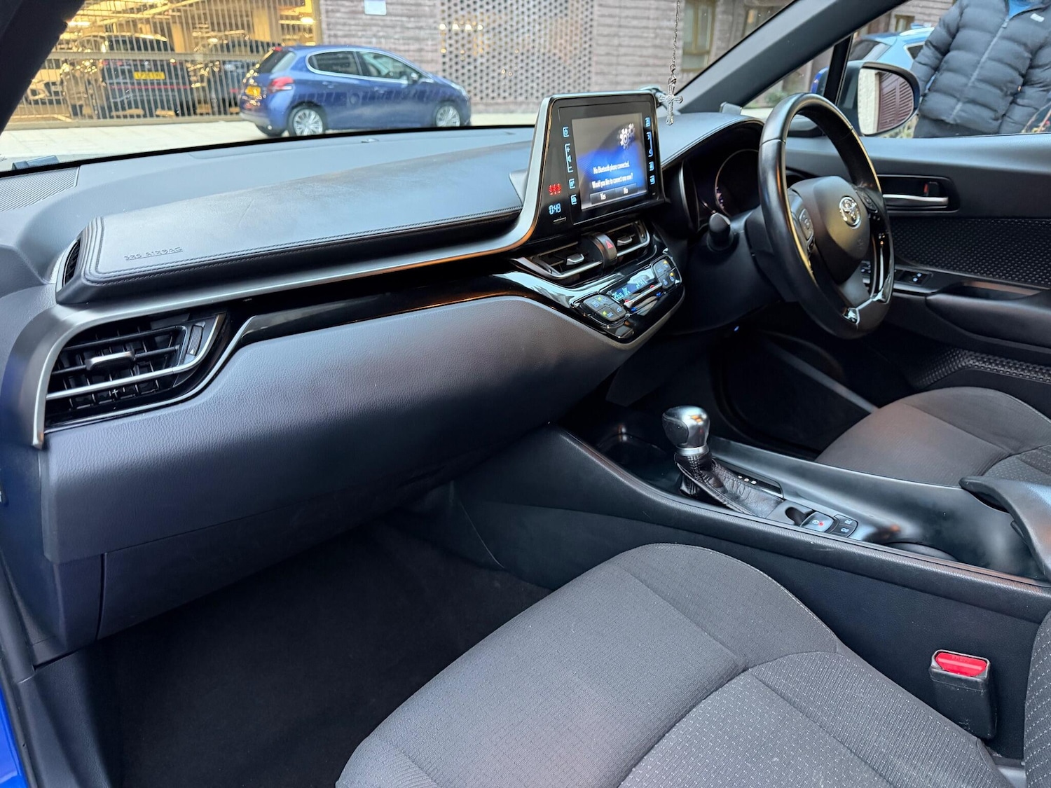 Used Toyota C-HR 2018 for sale - 76839444: Photo 3