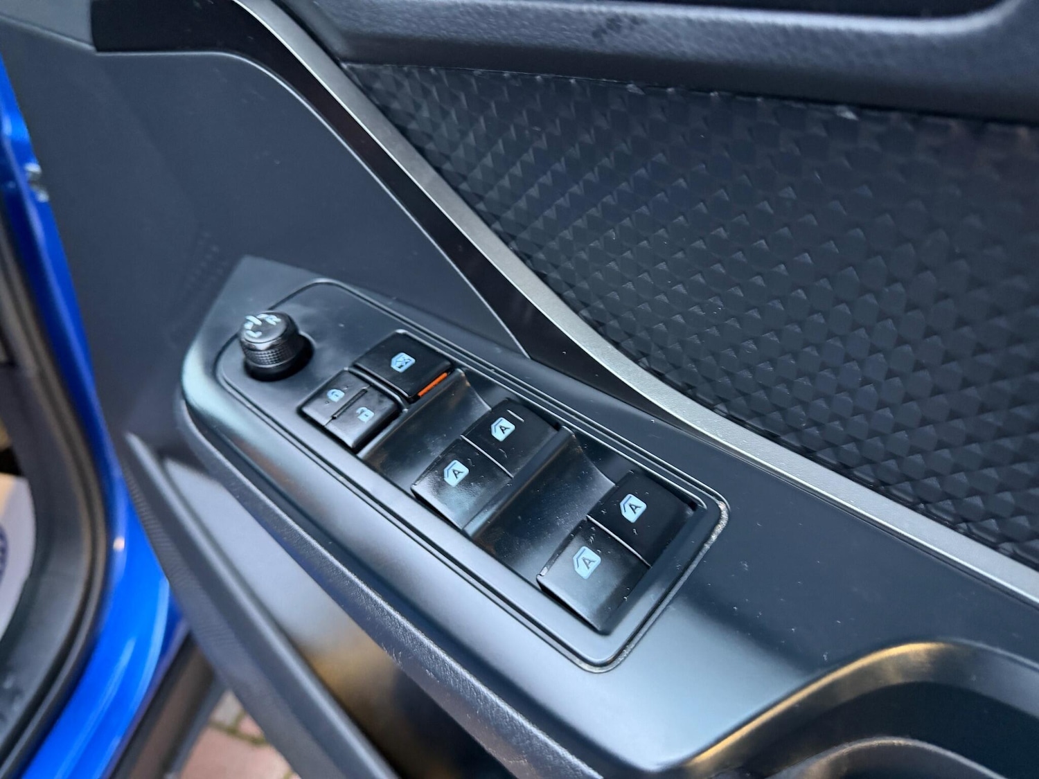 Used Toyota C-HR 2018 for sale - 76839444: Photo 35