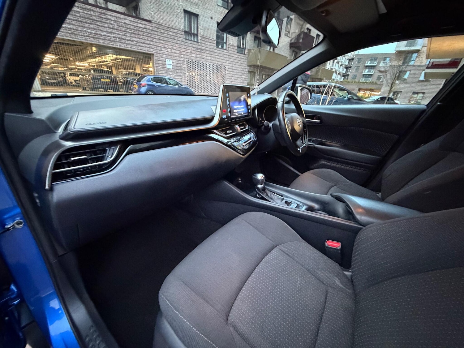 Used Toyota C-HR 2018 for sale - 76839444: Photo 44