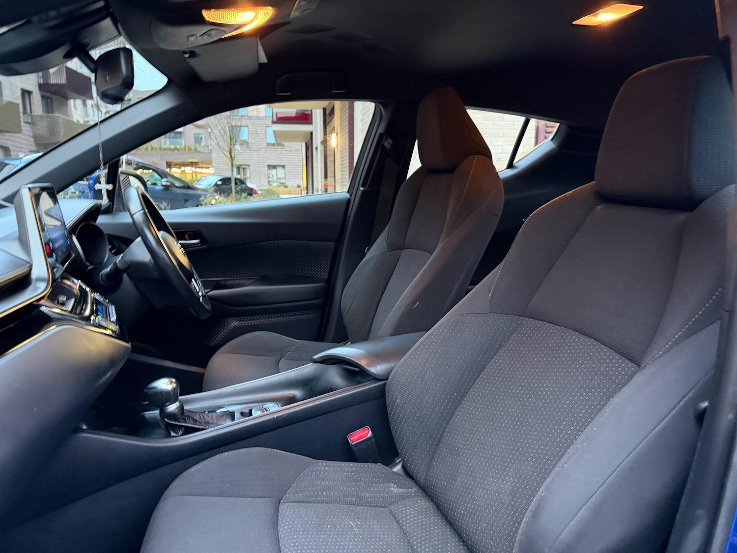 Used Toyota C-HR 2018 for sale - 76839444: Photo 45