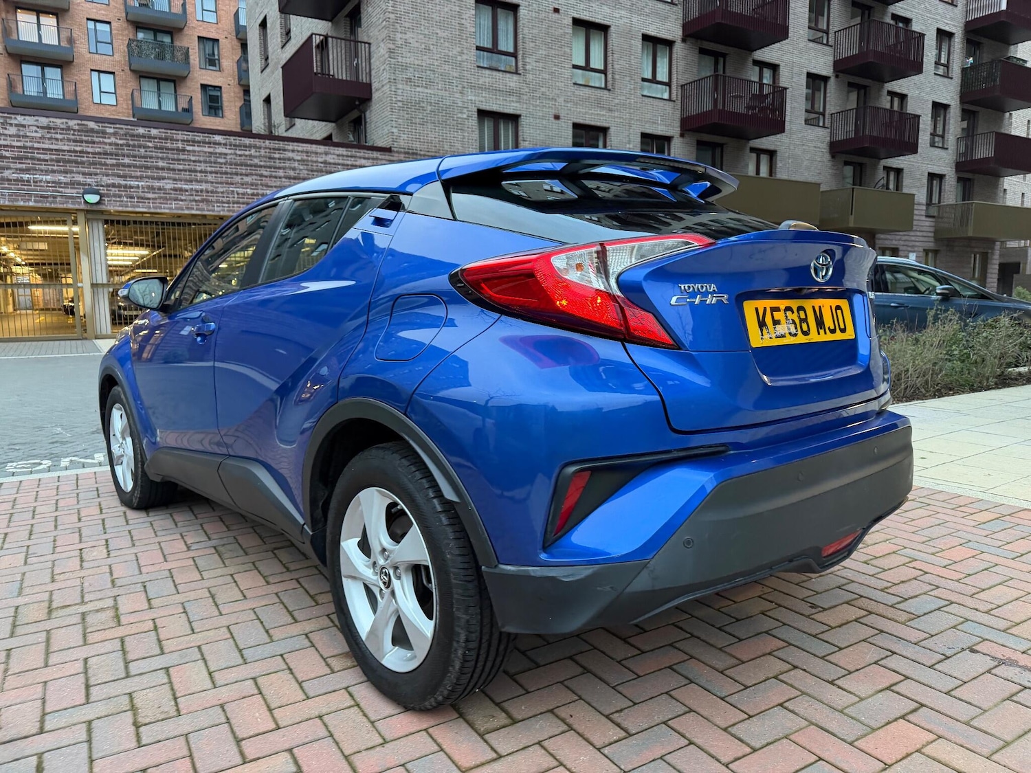 Used Toyota C-HR 2018 for sale - 76839444: Photo 6