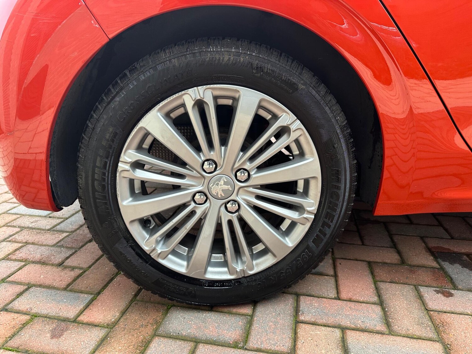 Used Peugeot 208 2018 for sale - 76592786: Photo 26