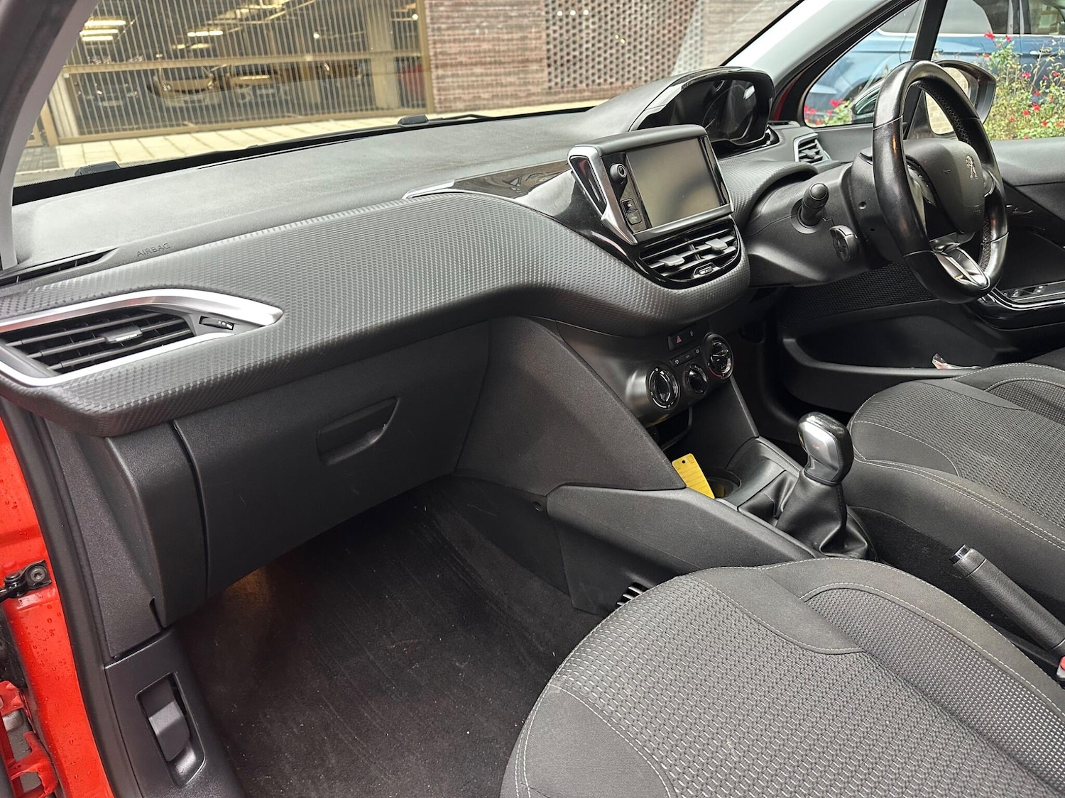Used Peugeot 208 2018 for sale - 76592786: Photo 3