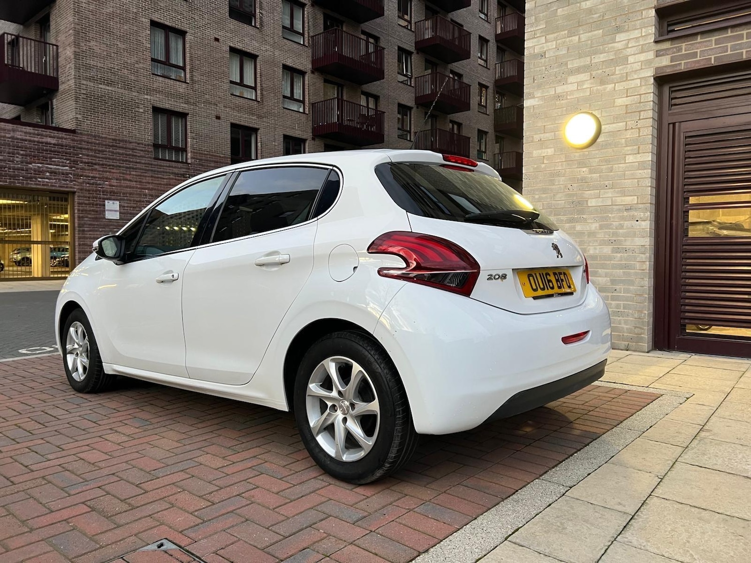 Used Peugeot 208 2016 for sale - 77049865: Photo 2