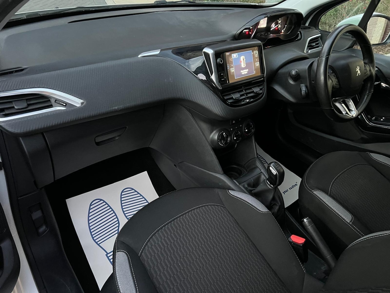 Used Peugeot 208 2016 for sale - 77049865: Photo 23