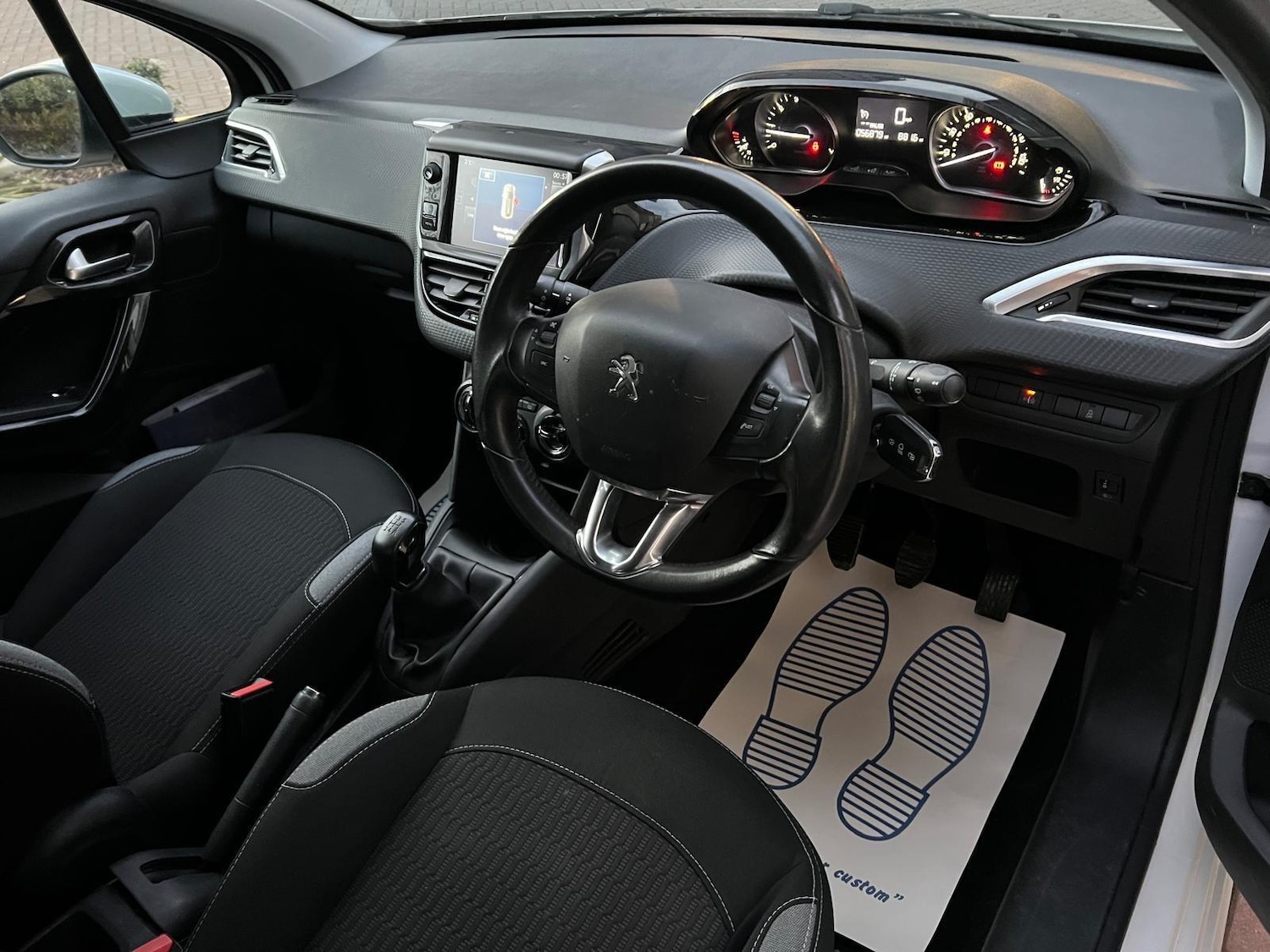 Used Peugeot 208 2016 for sale - 77049865: Photo 24