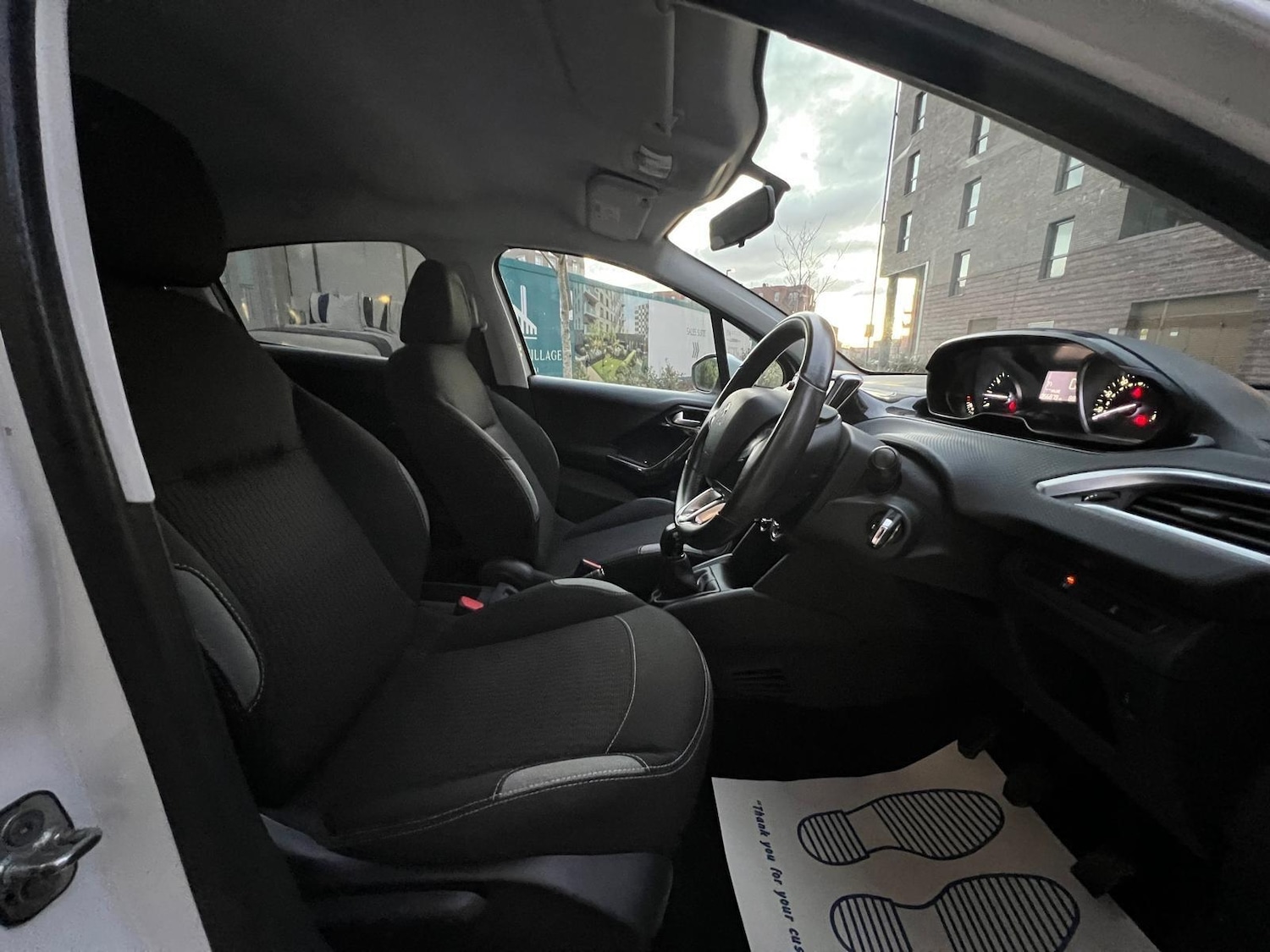 Used Peugeot 208 2016 for sale - 77049865: Photo 26