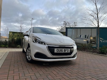 Used Peugeot 208 2016 for sale - 77049865: Photo