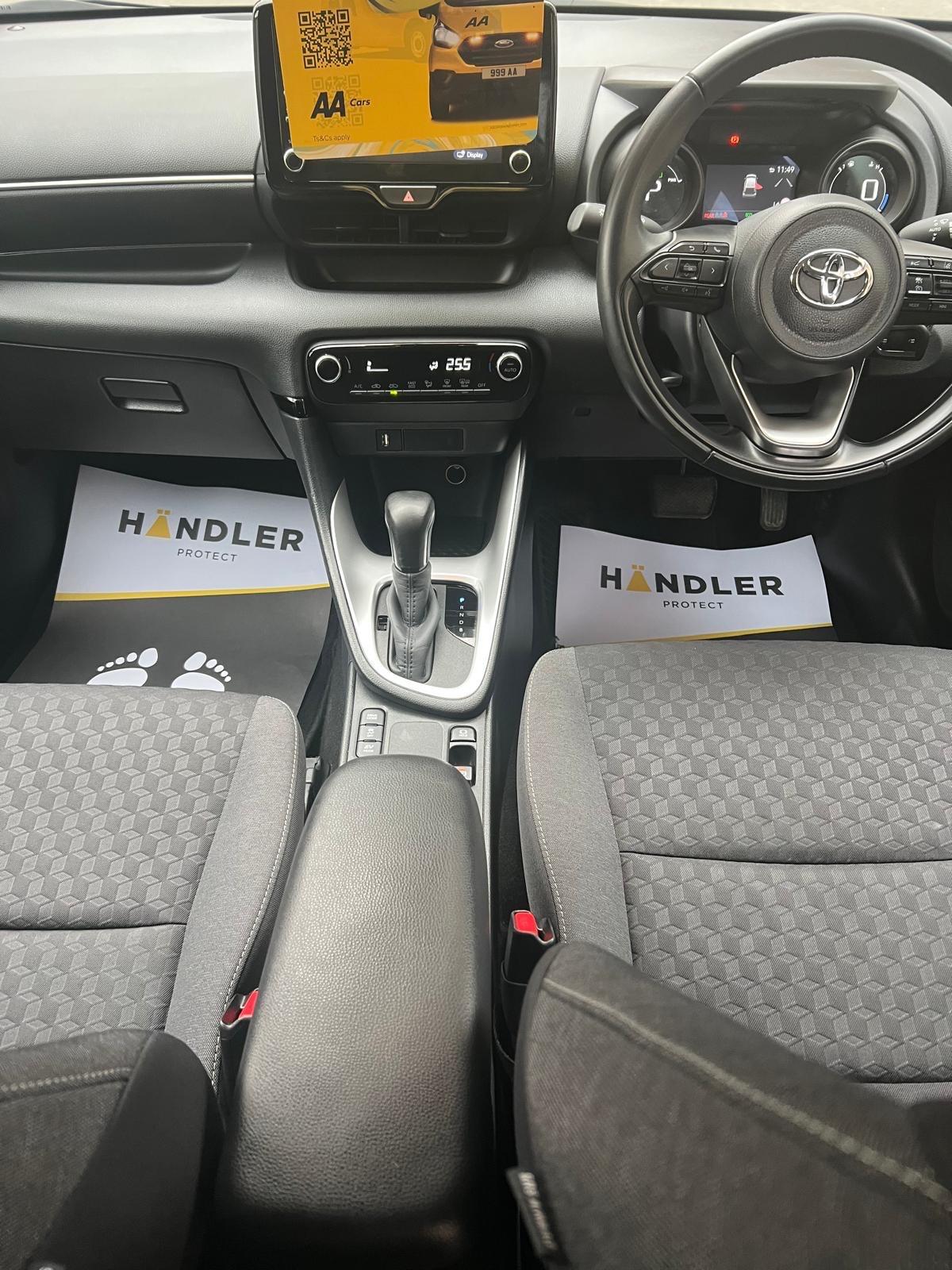 Used Toyota Yaris 2023 for sale - 76511810: Photo 12