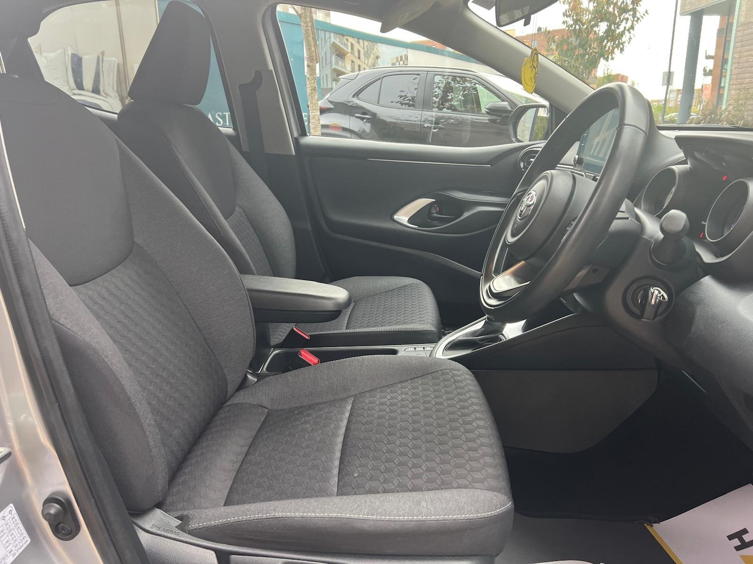 Used Toyota Yaris 2023 for sale - 76511810: Photo 18