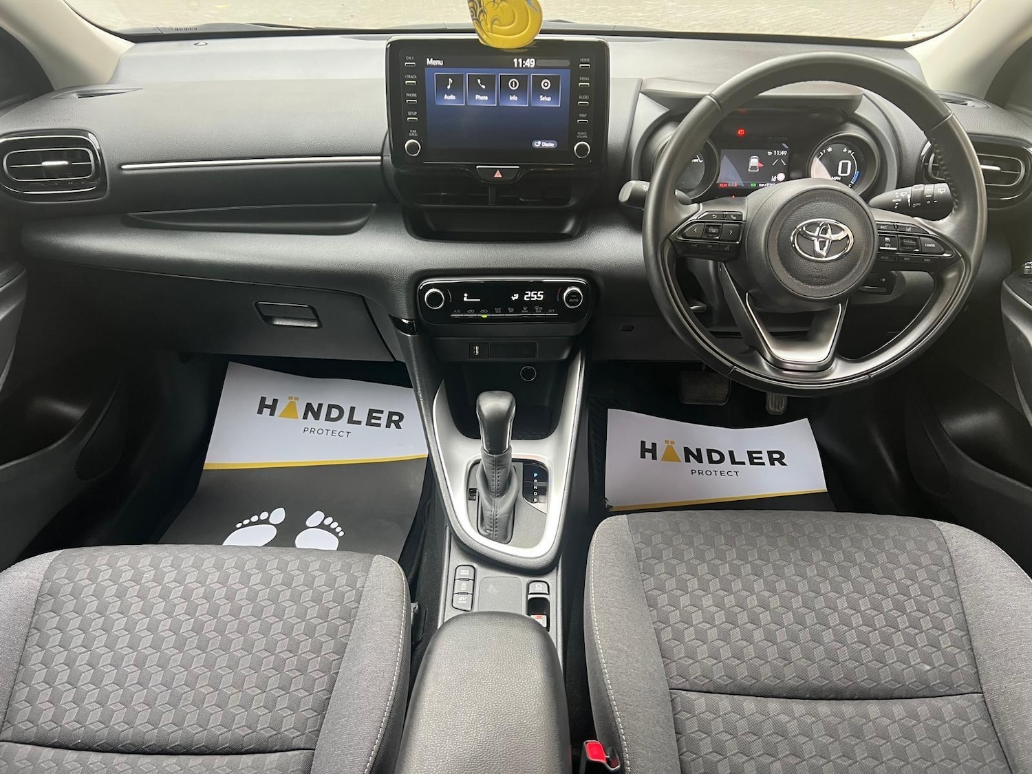 Used Toyota Yaris 2023 for sale - 76511810: Photo 3