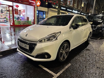 Used Peugeot 208 2016 for sale - 76551014: Photo