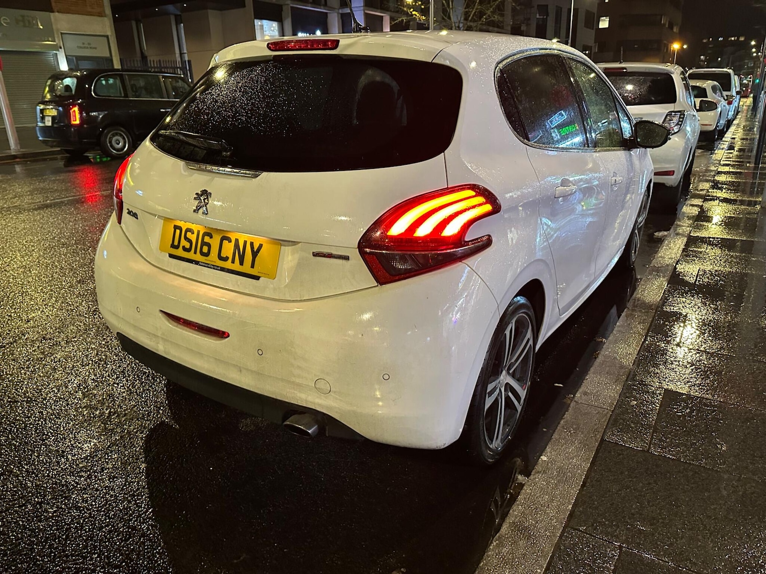 Used Peugeot 208 2016 for sale - 76551014: Photo 4