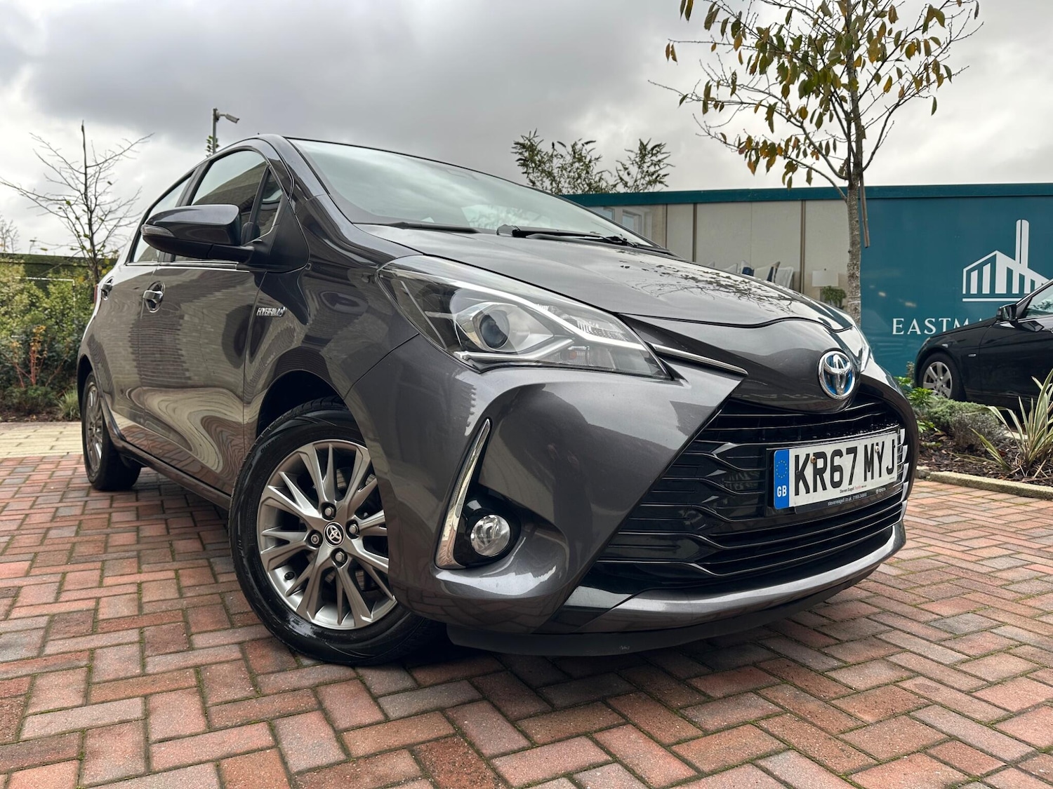 Used Toyota Yaris 2017 for sale - 76701287: Photo 1