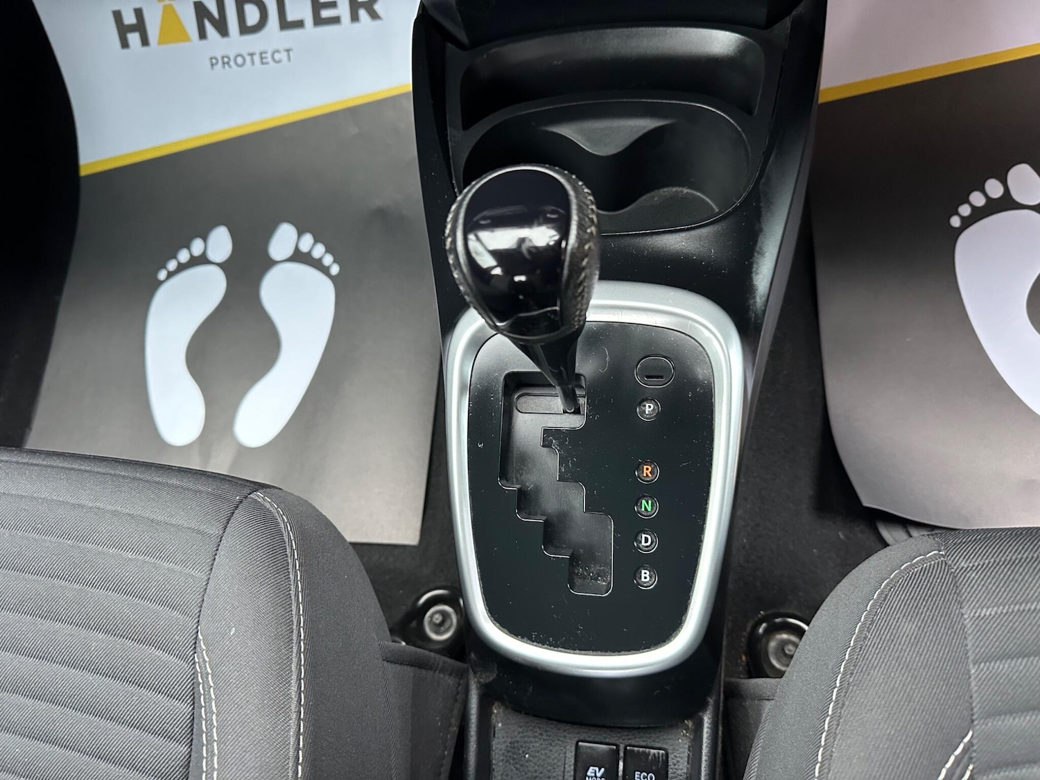 Used Toyota Yaris 2017 for sale - 76701287: Photo 26