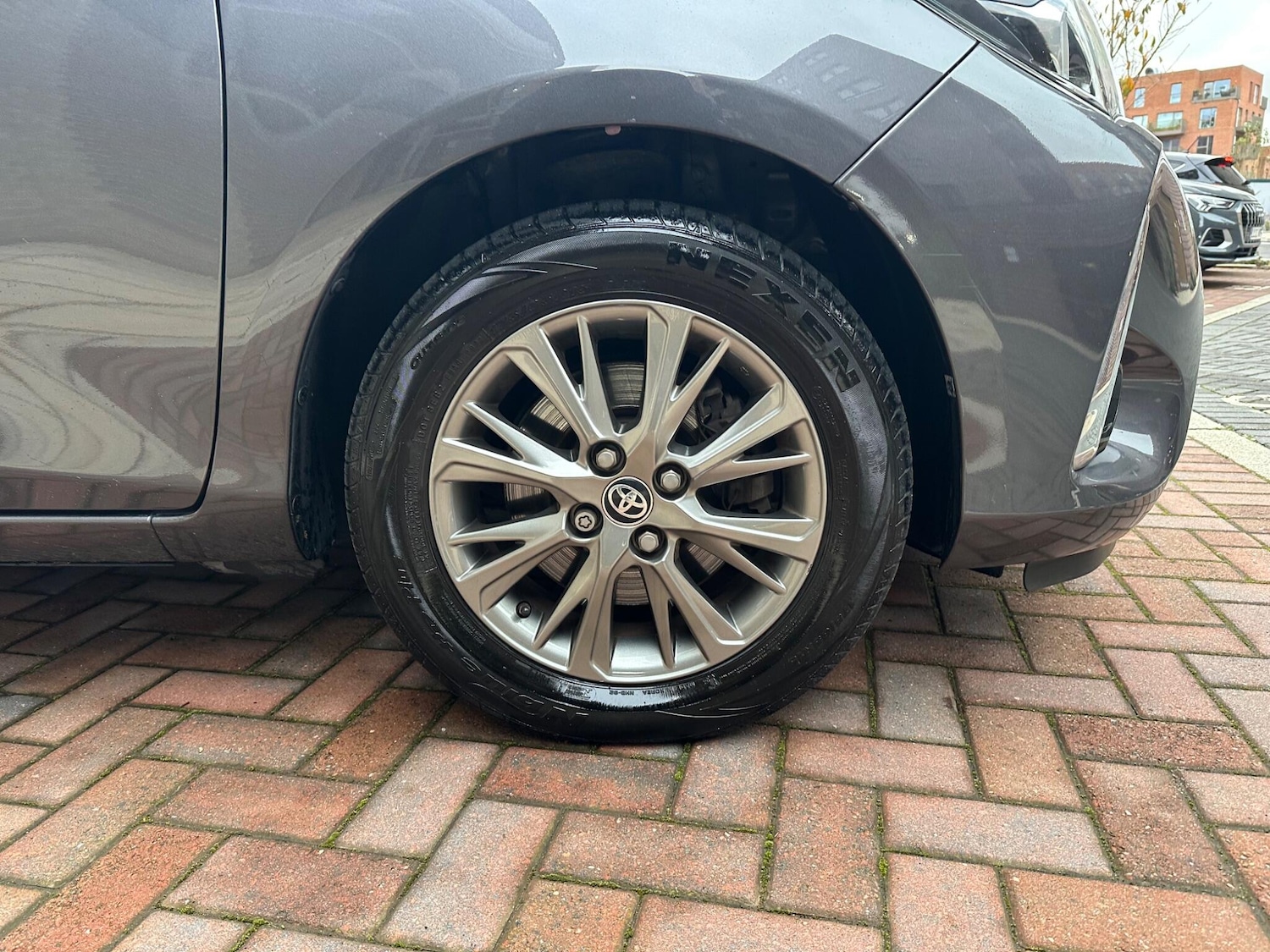 Used Toyota Yaris 2017 for sale - 76701287: Photo 38