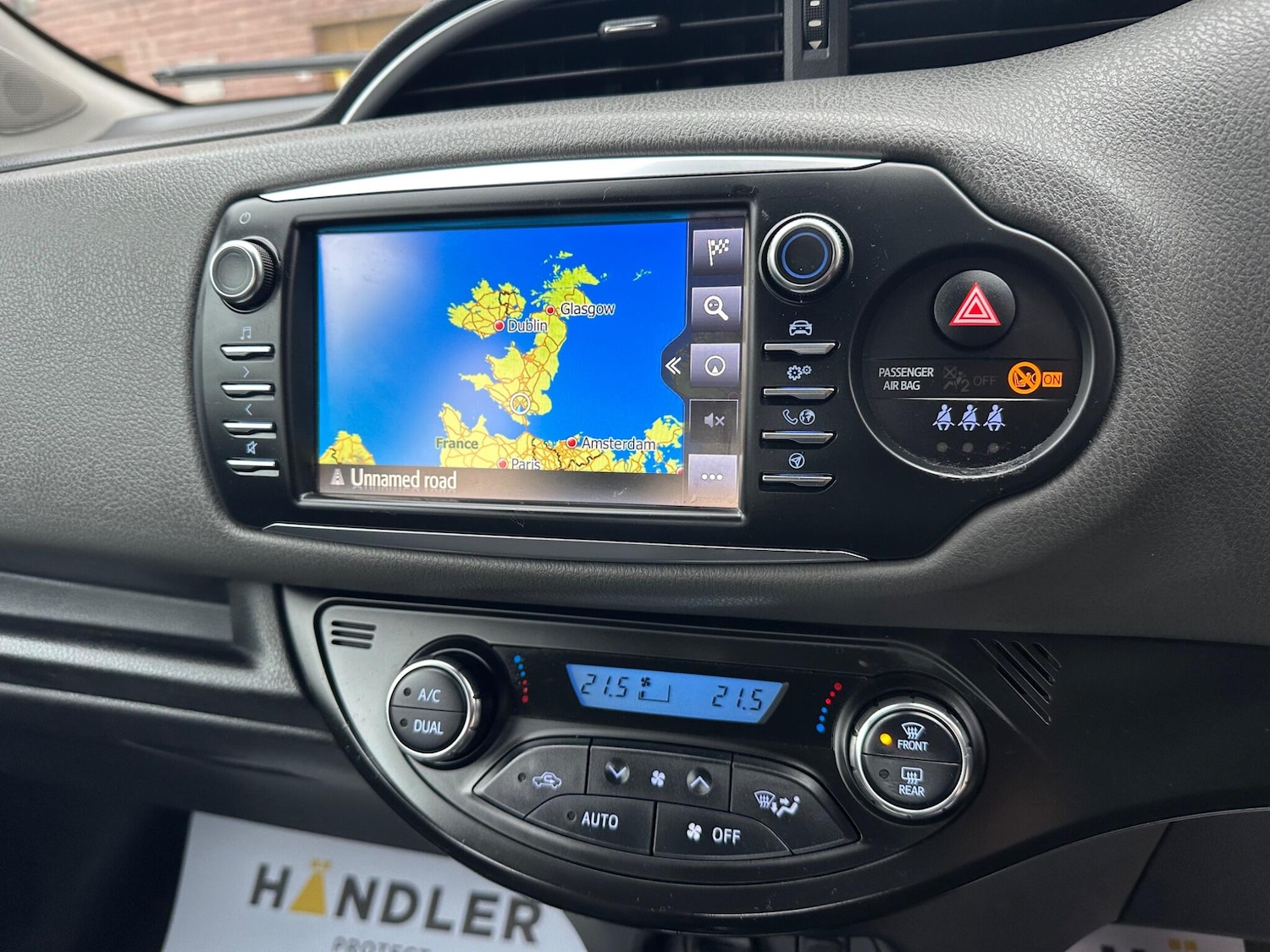 Used Toyota Yaris 2017 for sale - 76701287: Photo 40