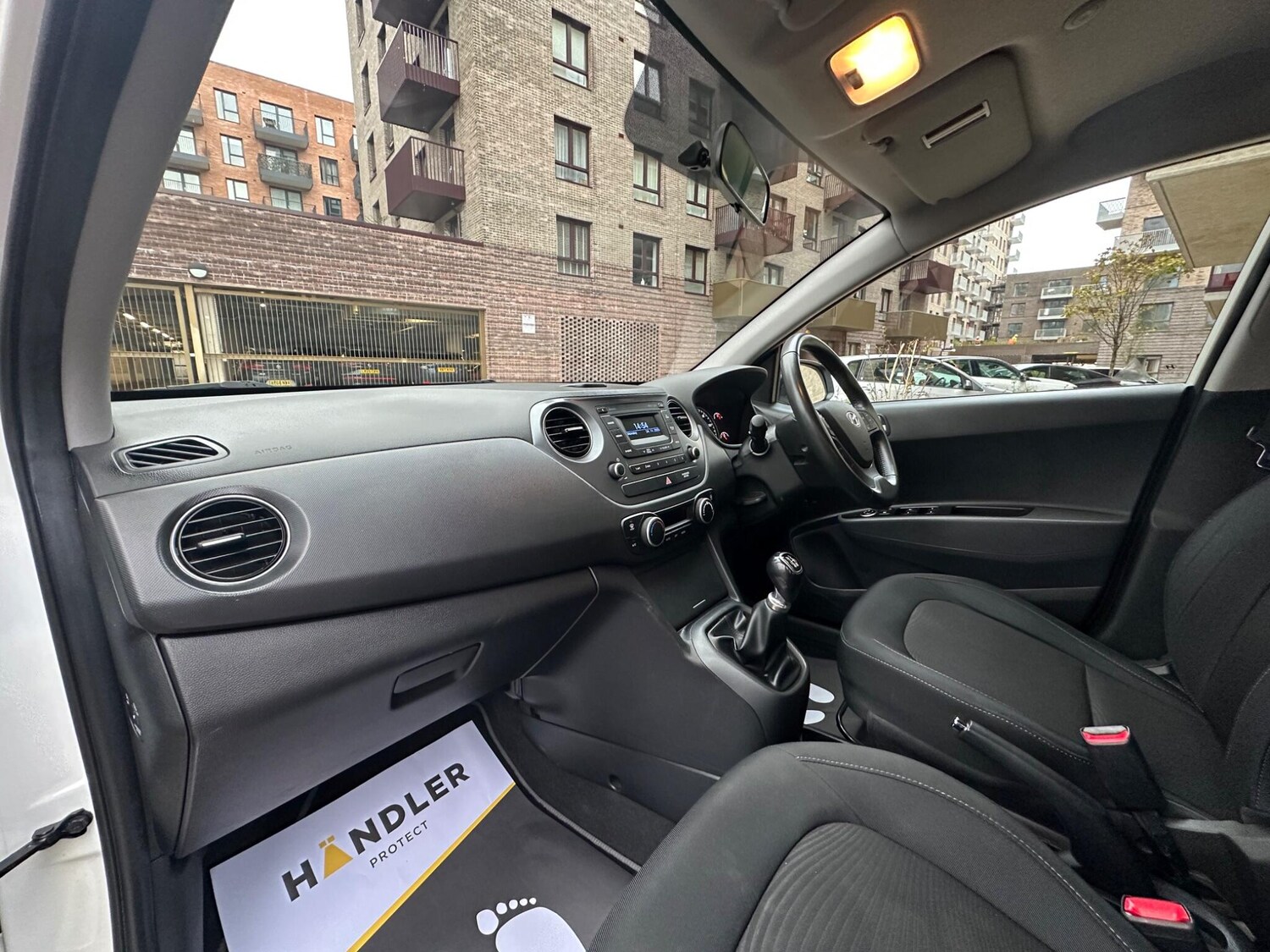 Used Hyundai i10 for sale - 76992721: Photo 23